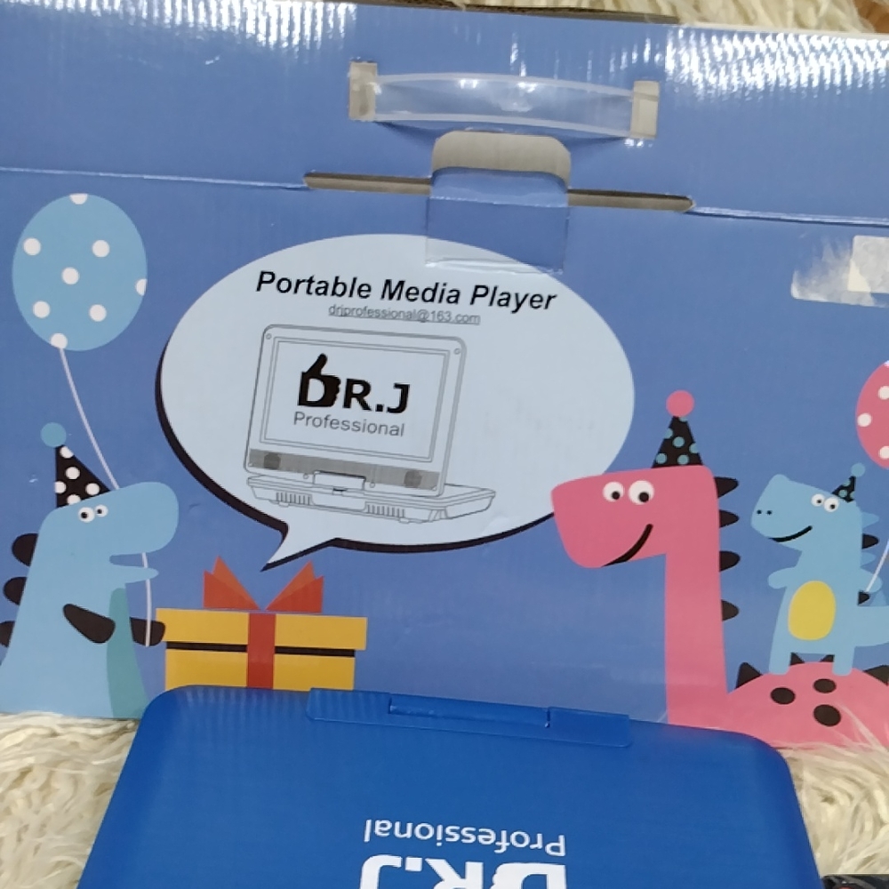 Portable media player - Picture 2 of 2
